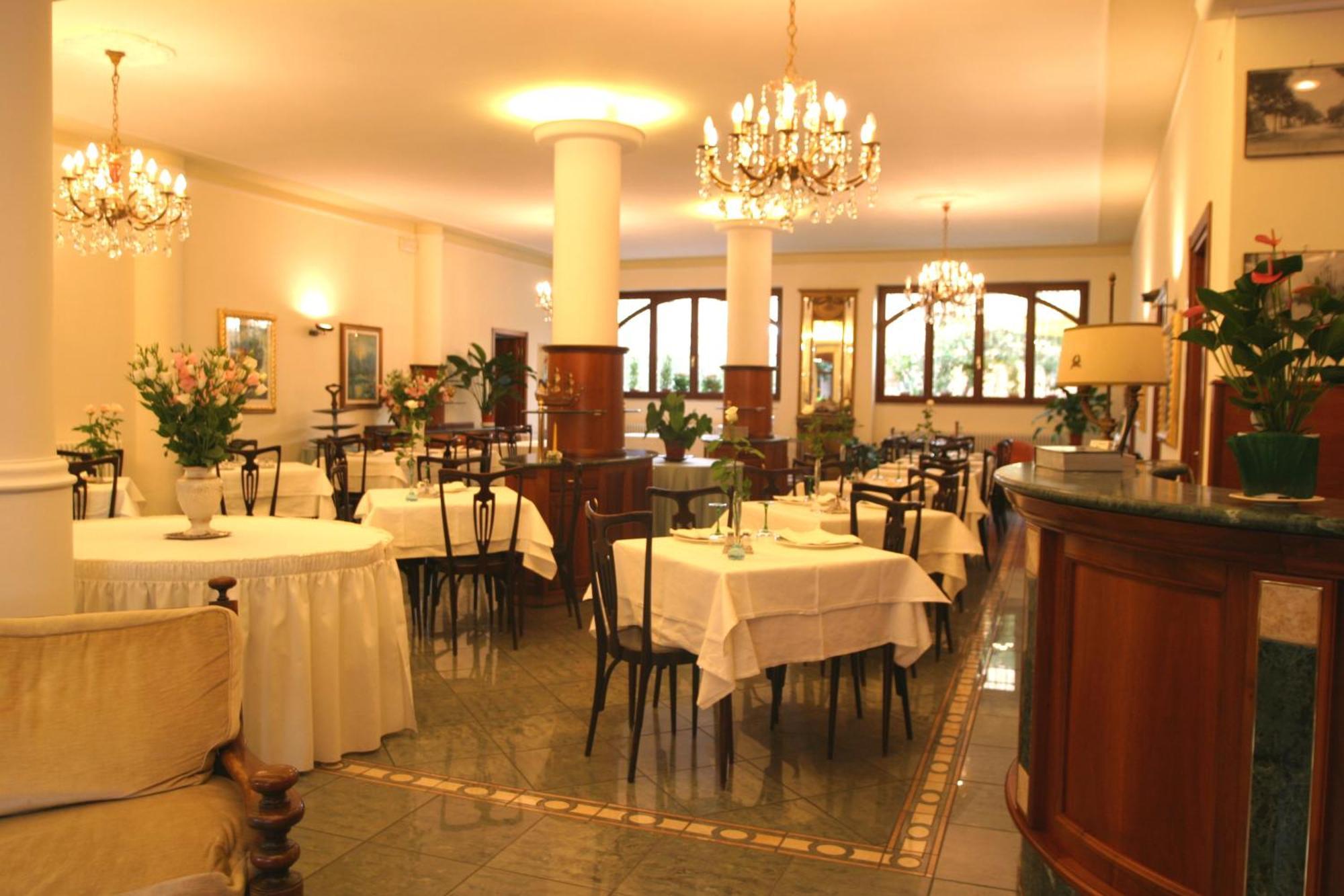 Hotel Pescetto Albenga Eksteriør bilde