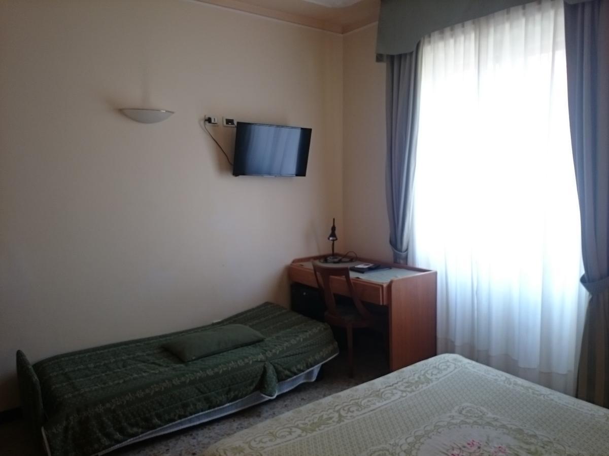 Hotel Pescetto Albenga Eksteriør bilde